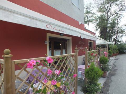 Osteria Canapino 21 – trattoria tipica toscana immersa nelle colline lucchesi