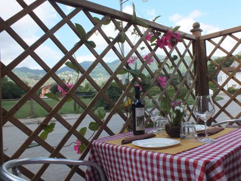 Osteria Canapino 26 – trattoria tipica toscana immersa nelle colline lucchesi