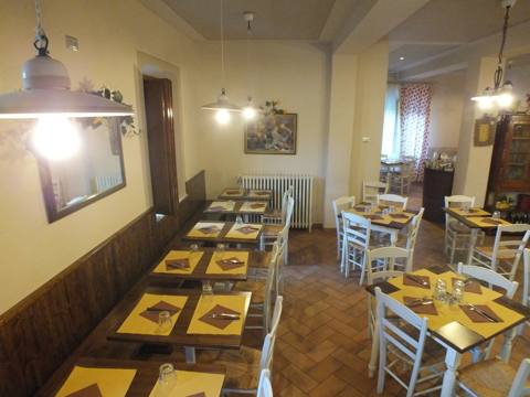 Osteria Canapino 36 – trattoria tipica toscana immersa nelle colline lucchesi