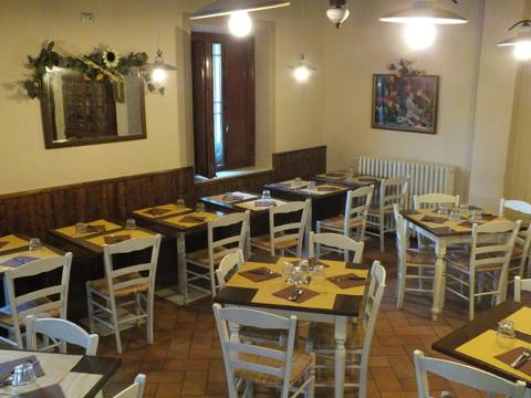 Osteria Canapino 38 – trattoria tipica toscana immersa nelle colline lucchesi