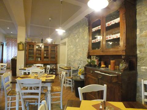 Osteria Canapino 39 – trattoria tipica toscana immersa nelle colline lucchesi
