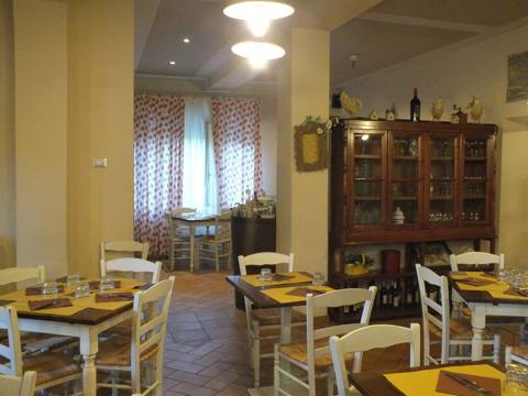 Osteria Canapino 42 – trattoria tipica toscana immersa nelle colline lucchesi