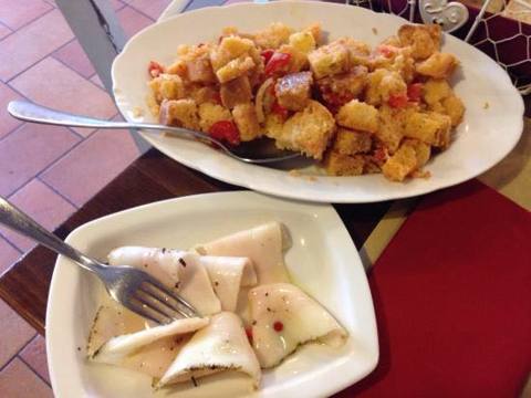 Osteria Canapino 49 – trattoria tipica toscana immersa nelle colline lucchesi