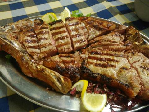 Osteria Canapino 53 – trattoria tipica toscana immersa nelle colline lucchesi