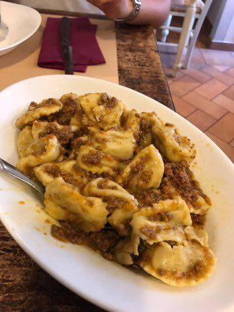 Osteria Canapino 64 – trattoria tipica toscana immersa nelle colline lucchesi