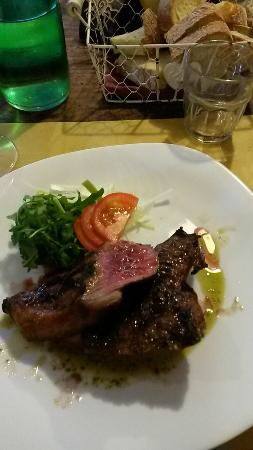 Osteria Canapino 66 – trattoria tipica toscana immersa nelle colline lucchesi
