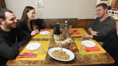 Osteria Canapino 85 – trattoria tipica toscana immersa nelle colline lucchesi