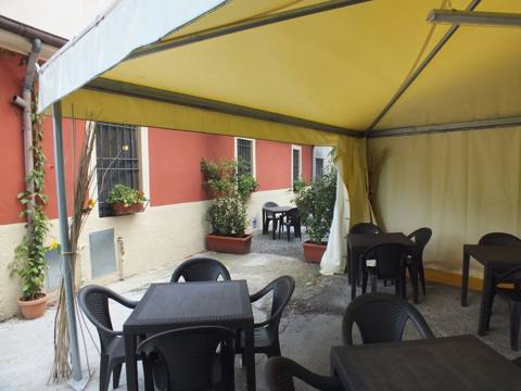 Osteria Canapino 15 – trattoria tipica toscana immersa nelle colline lucchesi